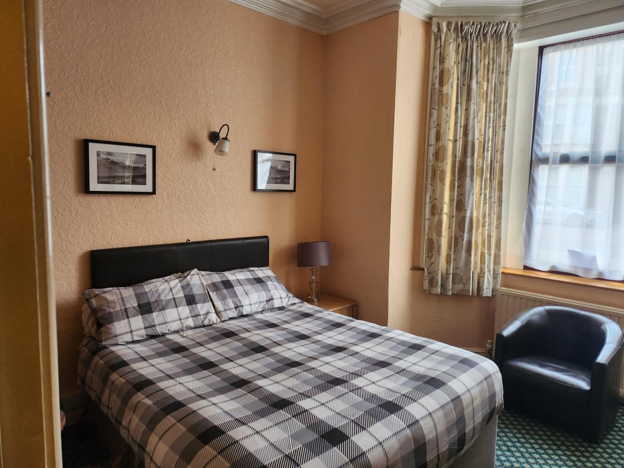 Queens Guest House Beeston  Exterior foto